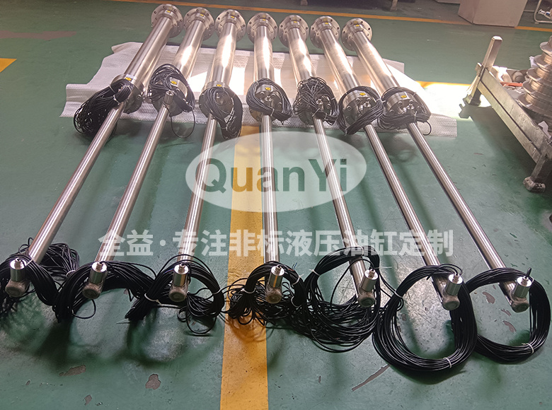 常州全益機(jī)械制造有限公司-不銹鋼雙出桿液壓油缸|水閘閥門專用|帶接近開關(guān)|耐腐蝕-帶接近開關(guān)